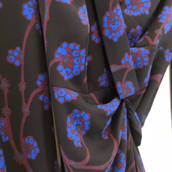 Vibrant Diane Von Furstenberg Wrap Dress - Picture 3 of 4